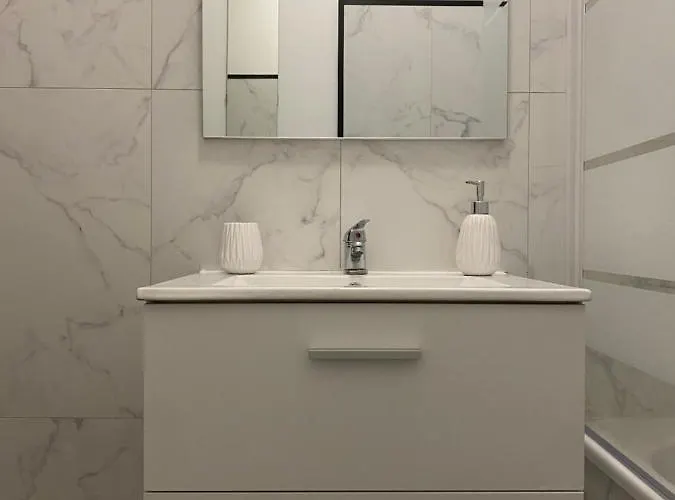 Appartement, Parking Gratuit, Sortie, Autoroute, La Meridienne Апартаменты *